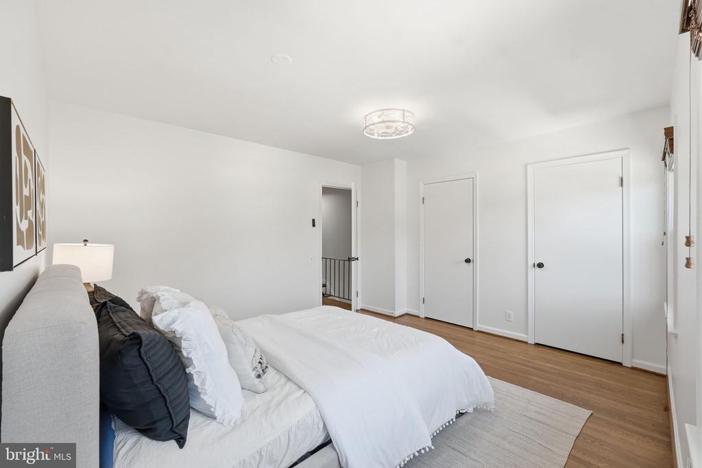 19 E MYRTLE STREET Unit: A