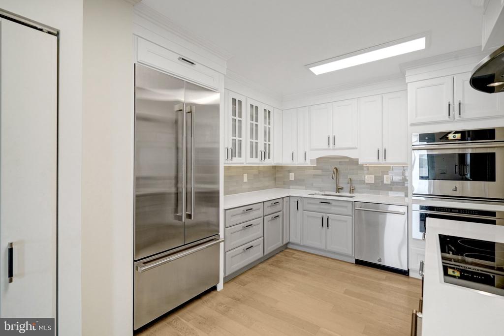 1250 S WASHINGTON STREET Unit: 703