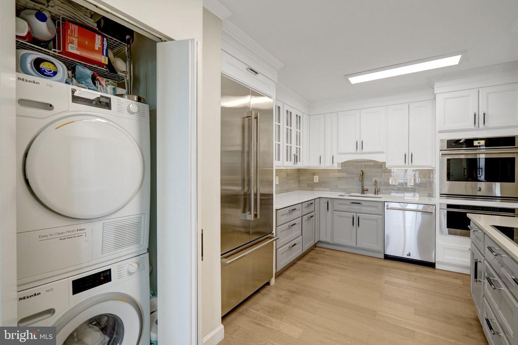 1250 S WASHINGTON STREET Unit: 703