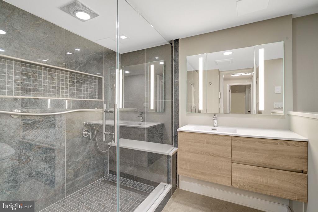 1250 S WASHINGTON STREET Unit: 703