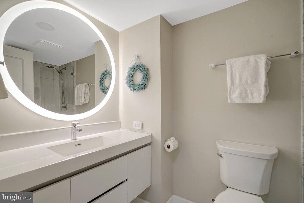 1250 S WASHINGTON STREET Unit: 703