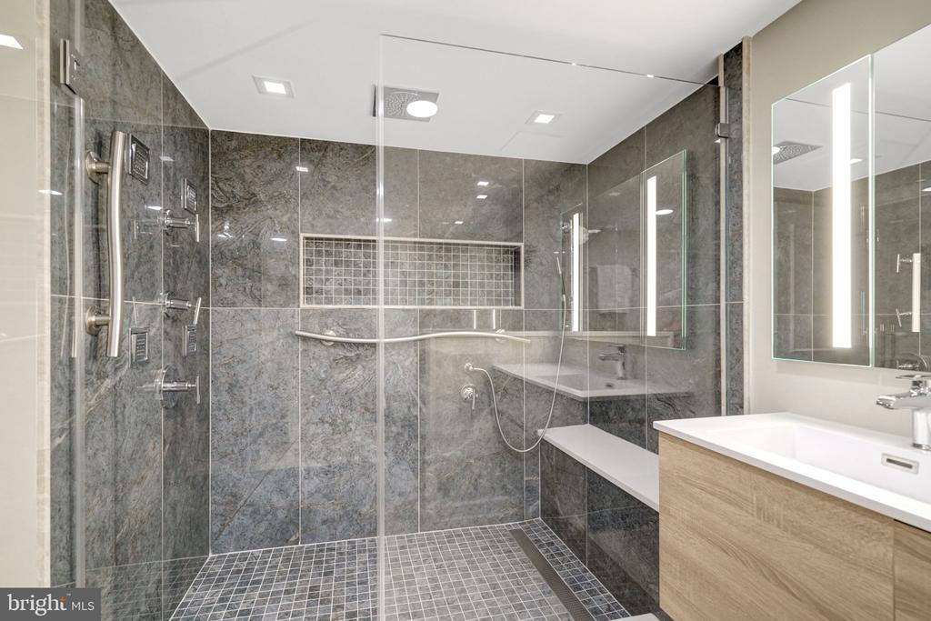 1250 S WASHINGTON STREET Unit: 703
