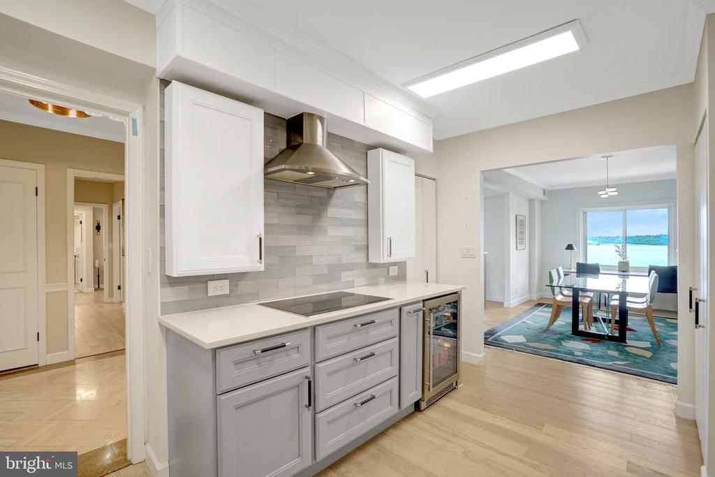 1250 S WASHINGTON STREET Unit: 703