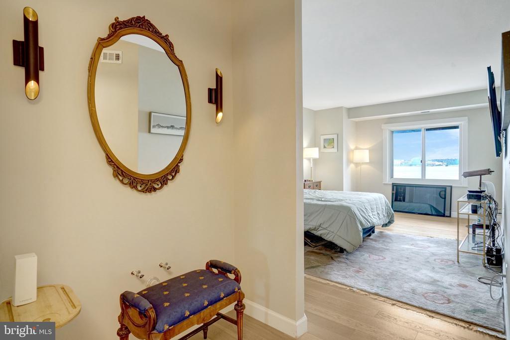 1250 S WASHINGTON STREET Unit: 703