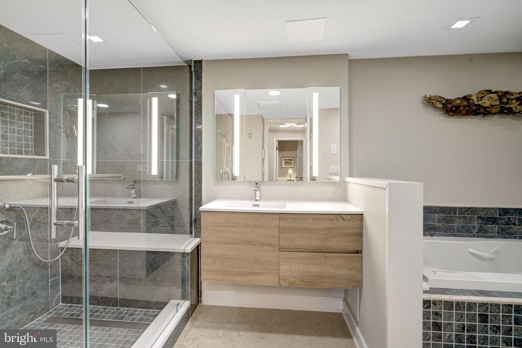1250 S WASHINGTON STREET Unit: 703