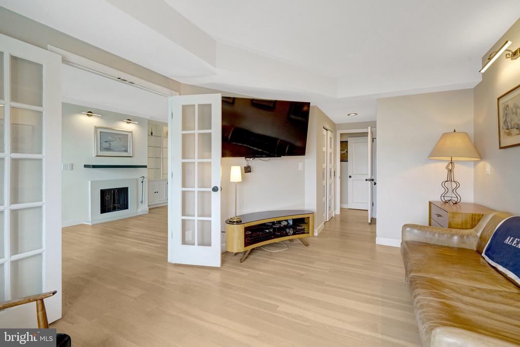 1250 S WASHINGTON STREET Unit: 703