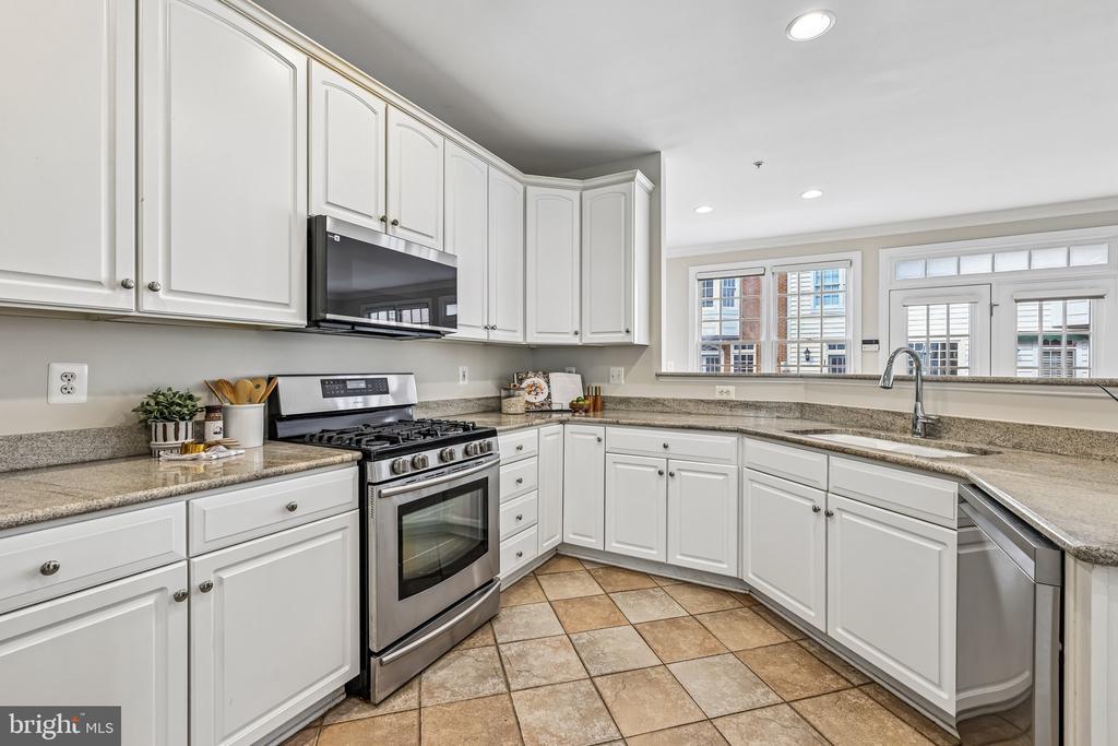405 S FAYETTE STREET