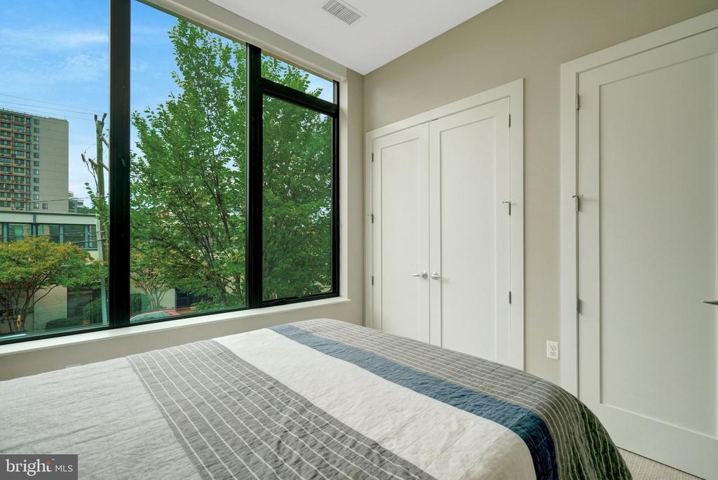 801 N FAIRFAX STREET Unit: 212
