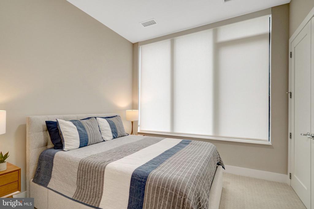801 N FAIRFAX STREET Unit: 212