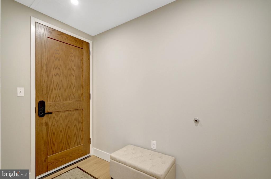801 N FAIRFAX STREET Unit: 212
