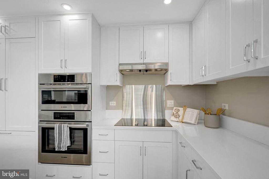 801 N FAIRFAX STREET Unit: 212