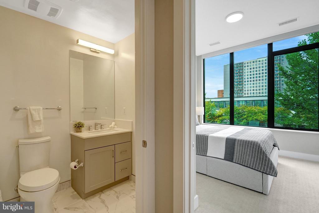 801 N FAIRFAX STREET Unit: 212