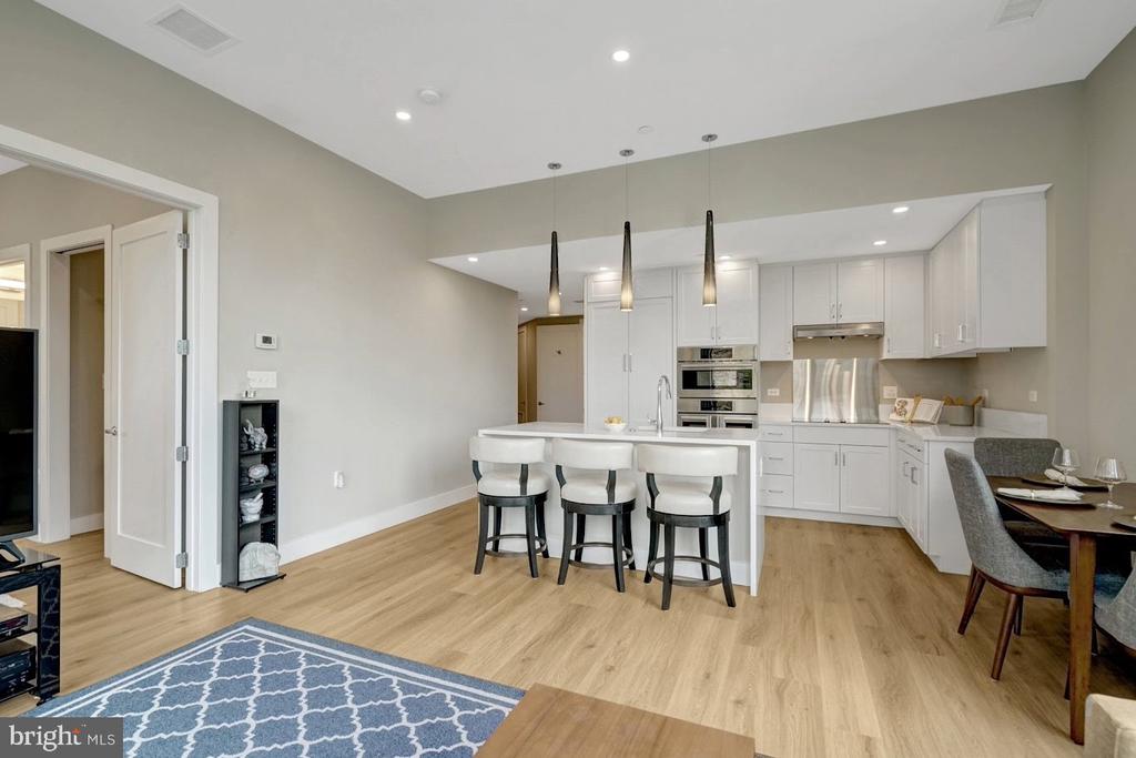 801 N FAIRFAX STREET Unit: 212