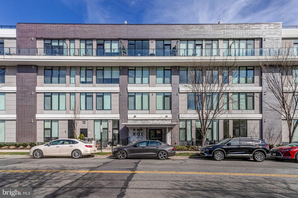 801 N FAIRFAX STREET Unit: 212