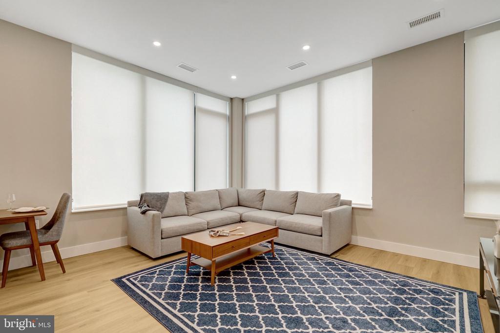 801 N FAIRFAX STREET Unit: 212