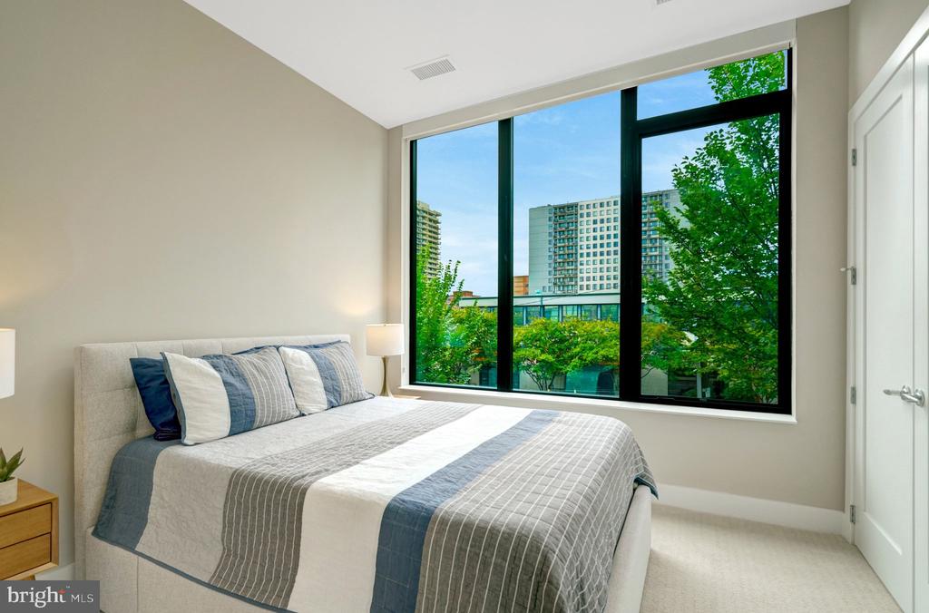 801 N FAIRFAX STREET Unit: 212