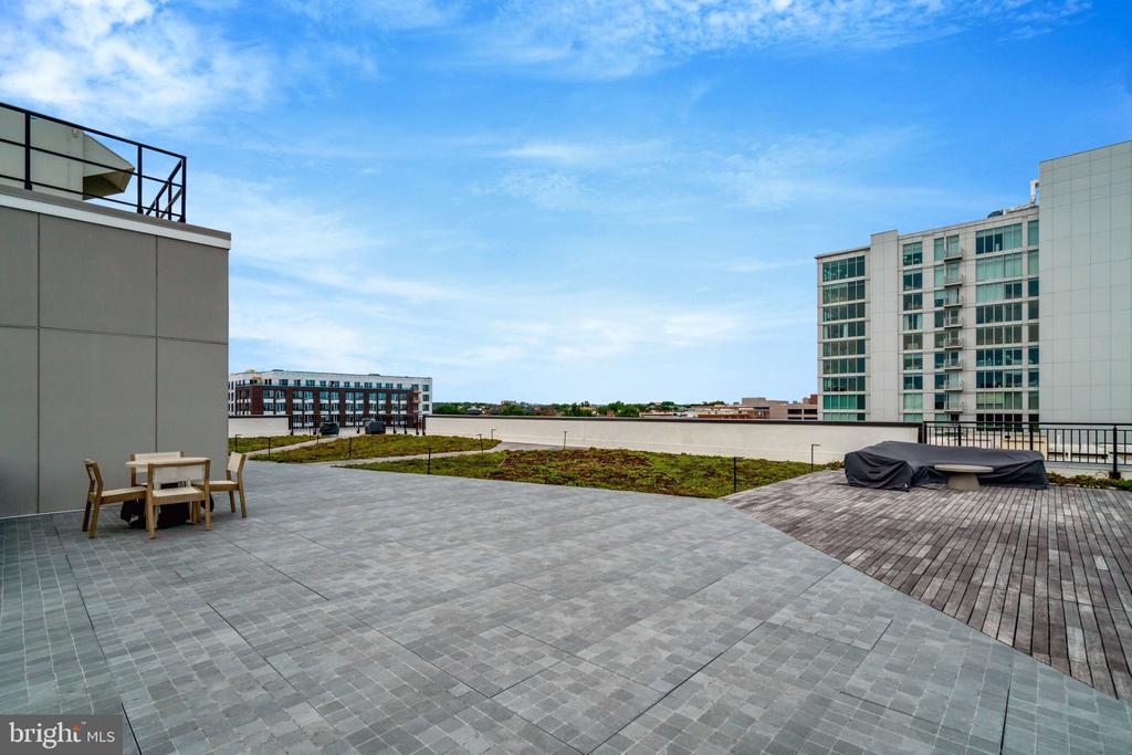 801 N FAIRFAX STREET Unit: 212