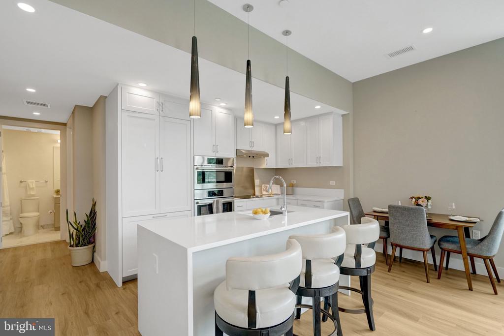 801 N FAIRFAX STREET Unit: 212