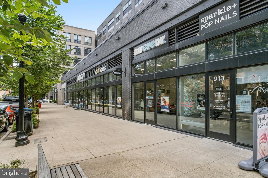 801 N FAIRFAX STREET Unit: 212