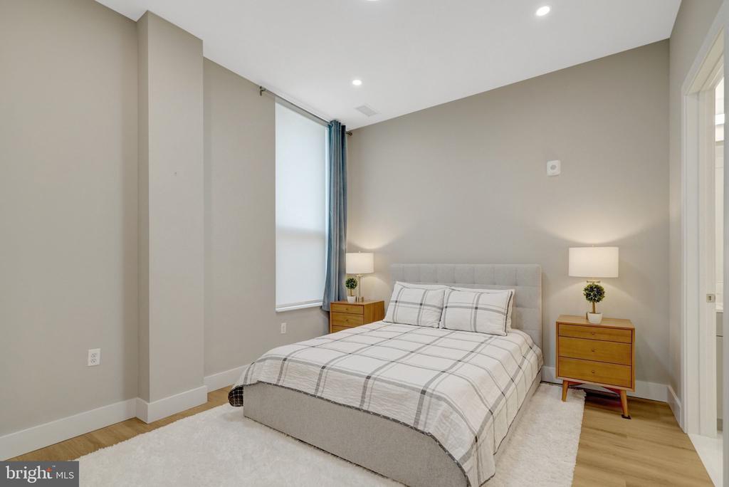 801 N FAIRFAX STREET Unit: 212