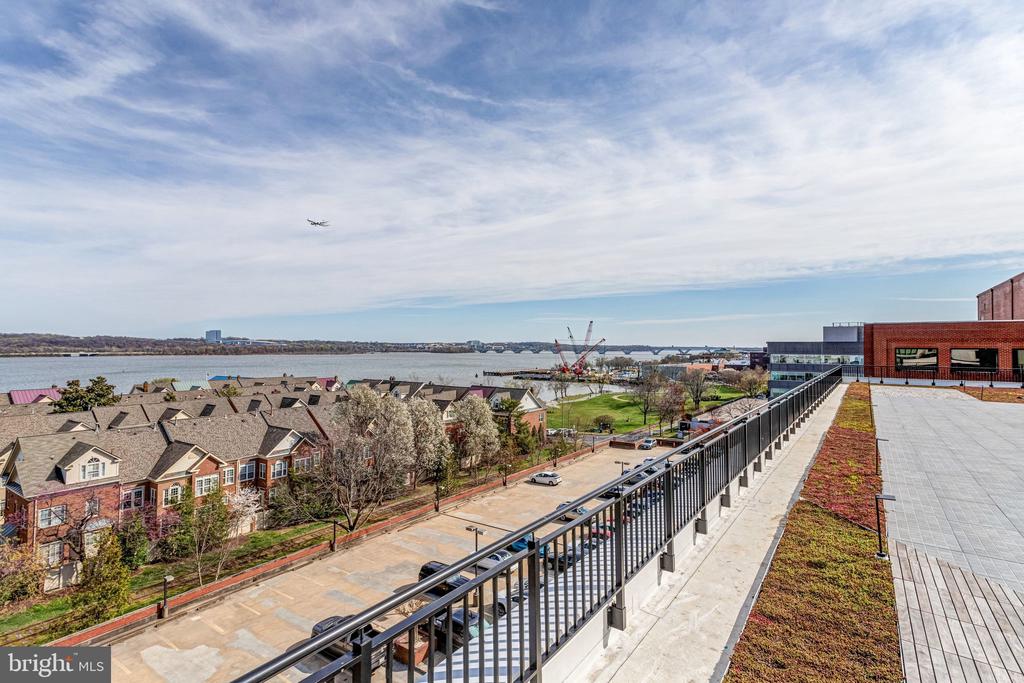 801 N FAIRFAX STREET Unit: 212