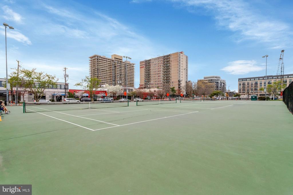 801 N FAIRFAX STREET Unit: 212