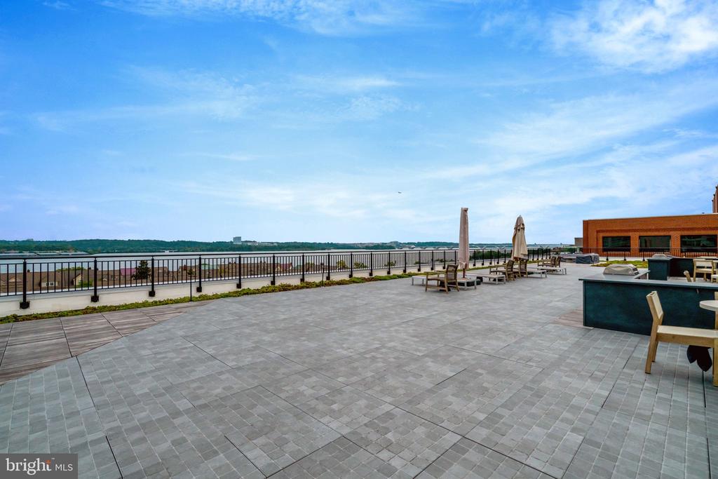 801 N FAIRFAX STREET Unit: 212