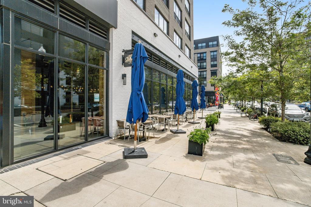 801 N FAIRFAX STREET Unit: 212