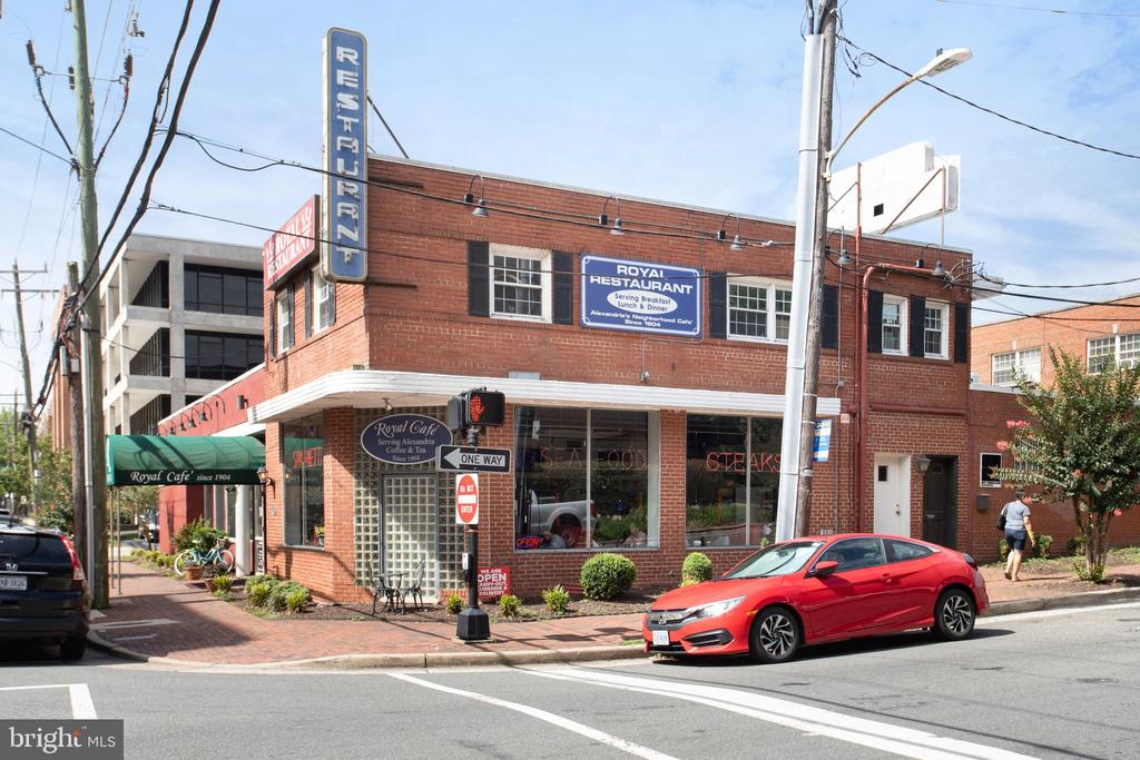 801 N FAIRFAX STREET Unit: 212