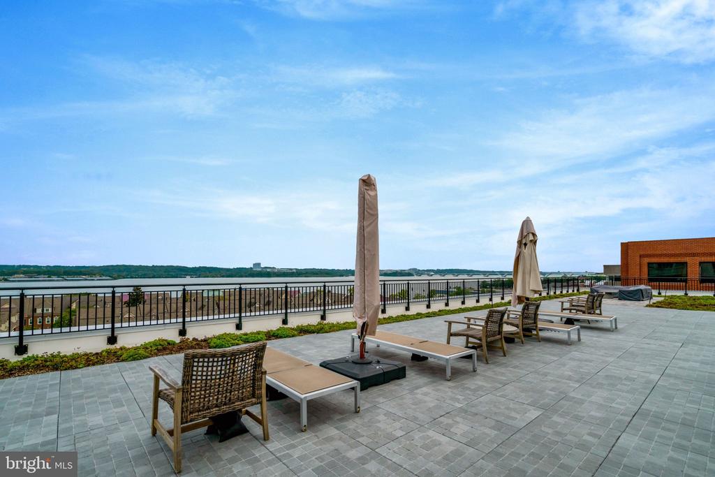 801 N FAIRFAX STREET Unit: 212