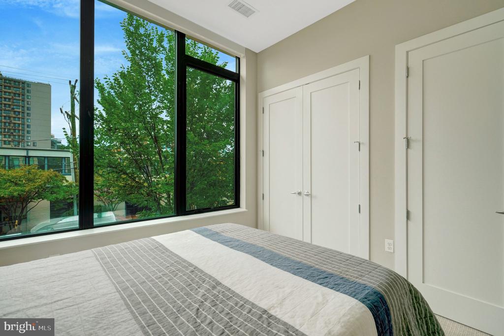 801 N FAIRFAX STREET Unit: 212