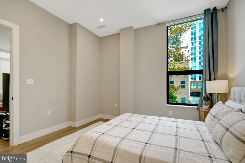 801 N FAIRFAX STREET Unit: 212