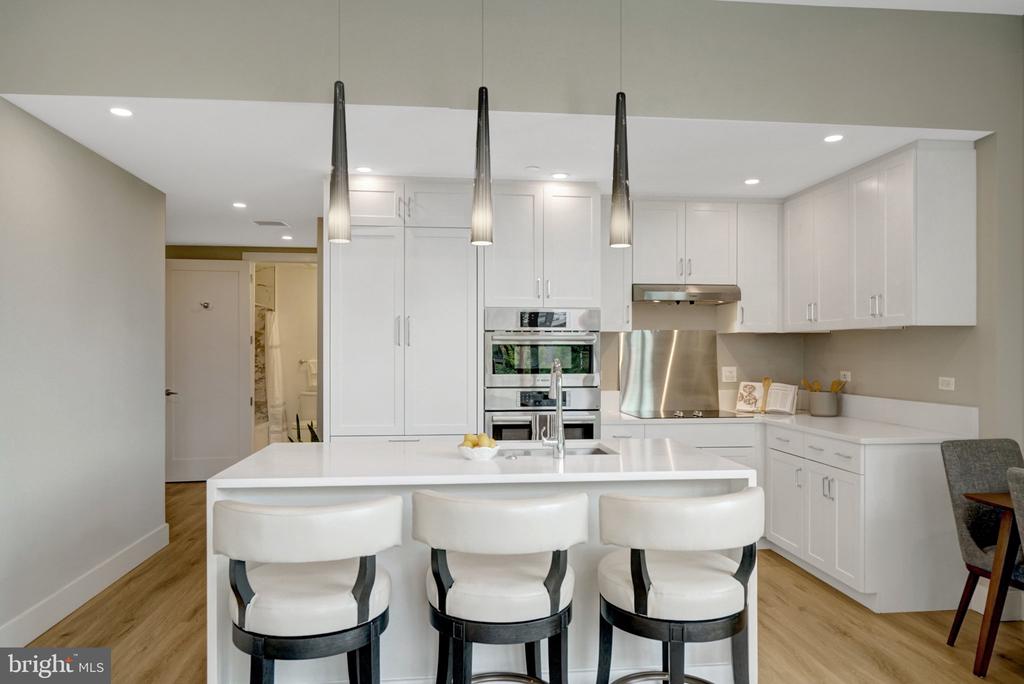 801 N FAIRFAX STREET Unit: 212