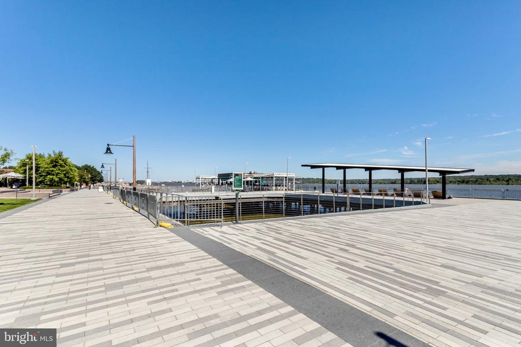801 N FAIRFAX STREET Unit: 212