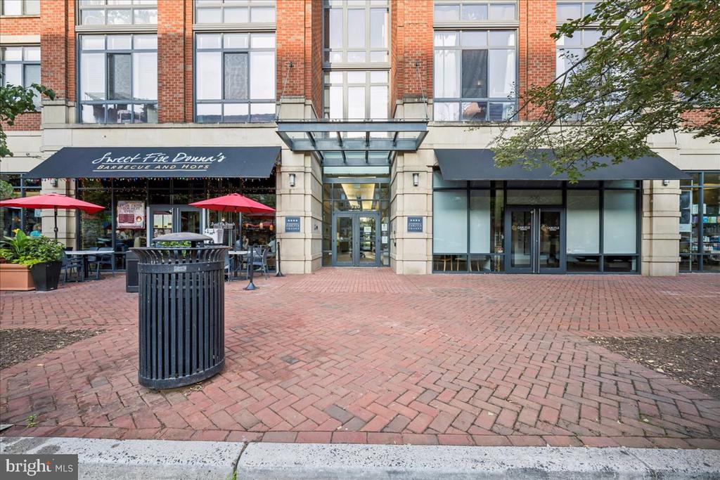 520 JOHN CARLYLE STREET Unit: 343