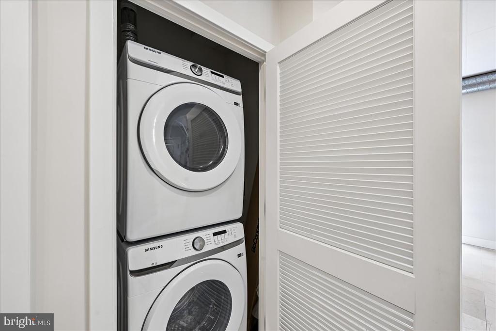 520 JOHN CARLYLE STREET Unit: 343