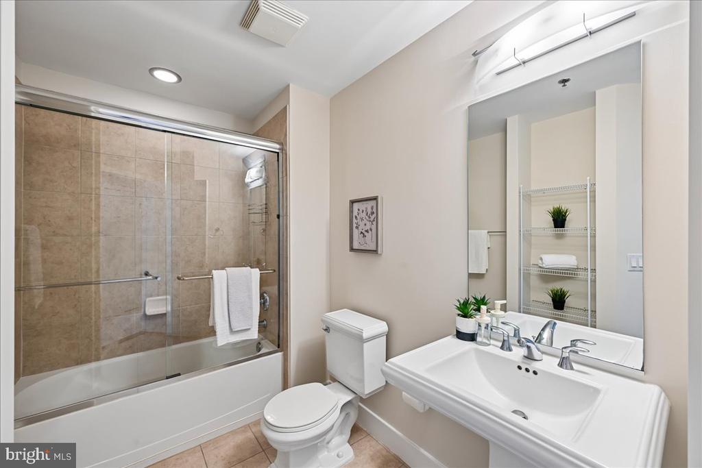 520 JOHN CARLYLE STREET Unit: 343