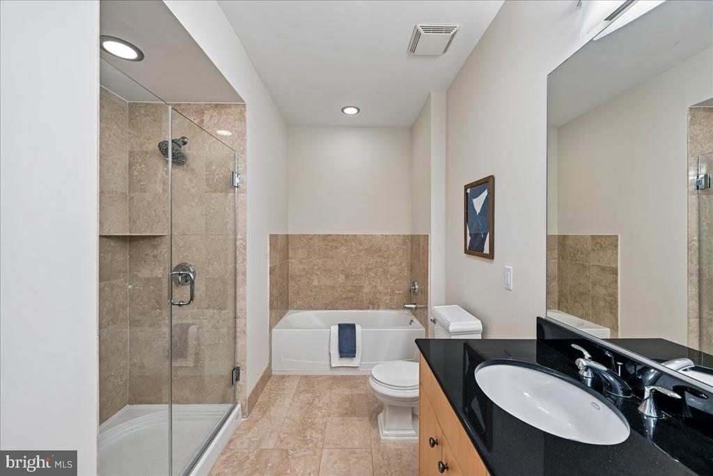 520 JOHN CARLYLE STREET Unit: 343