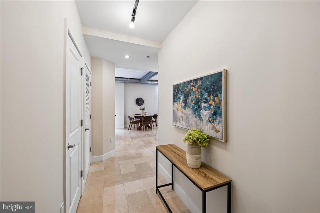 520 JOHN CARLYLE STREET Unit: 343