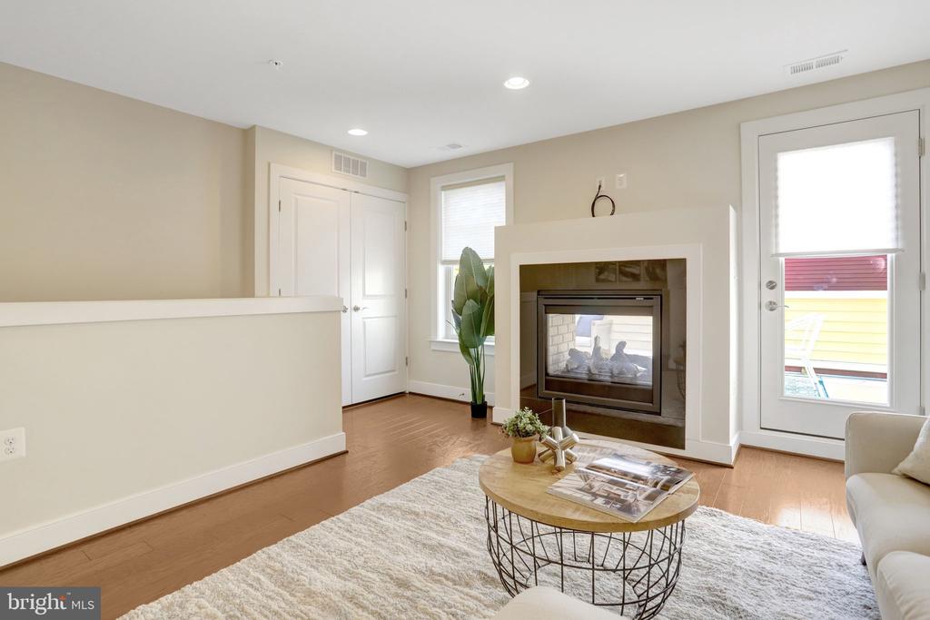 603 E ALEXANDRIA AVENUE