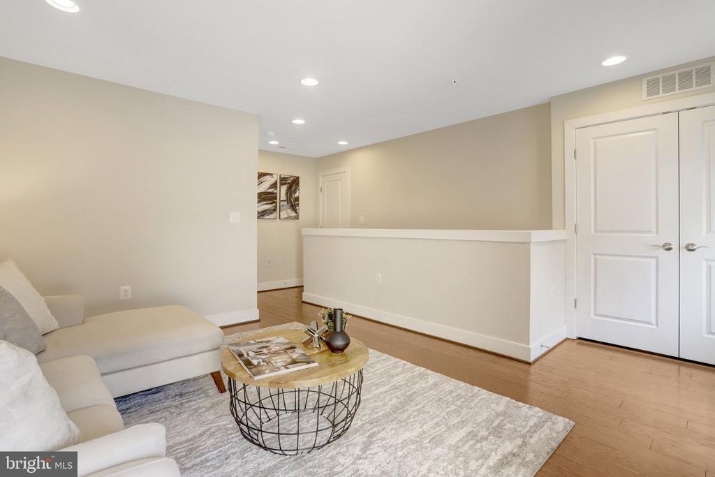 603 E ALEXANDRIA AVENUE