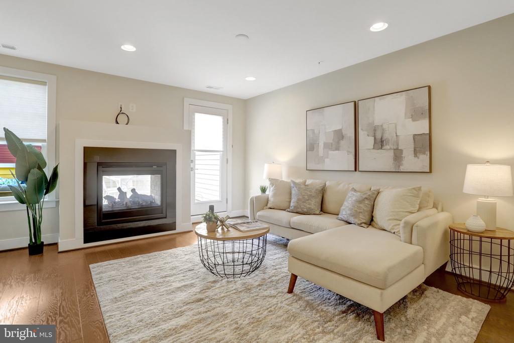 603 E ALEXANDRIA AVENUE