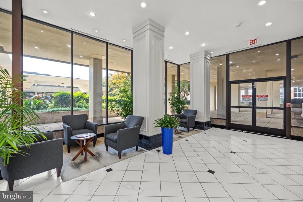 400 MADISON STREET Unit: 1605