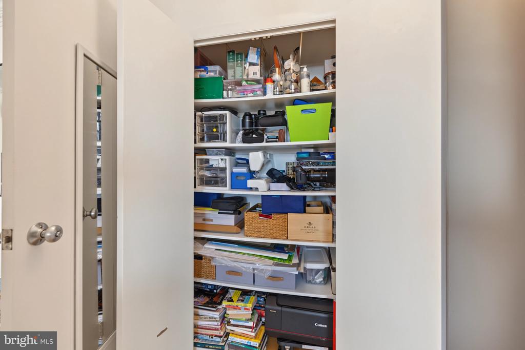 400 MADISON STREET Unit: 1605