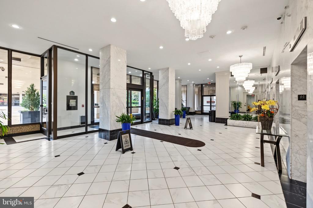 400 MADISON STREET Unit: 1605