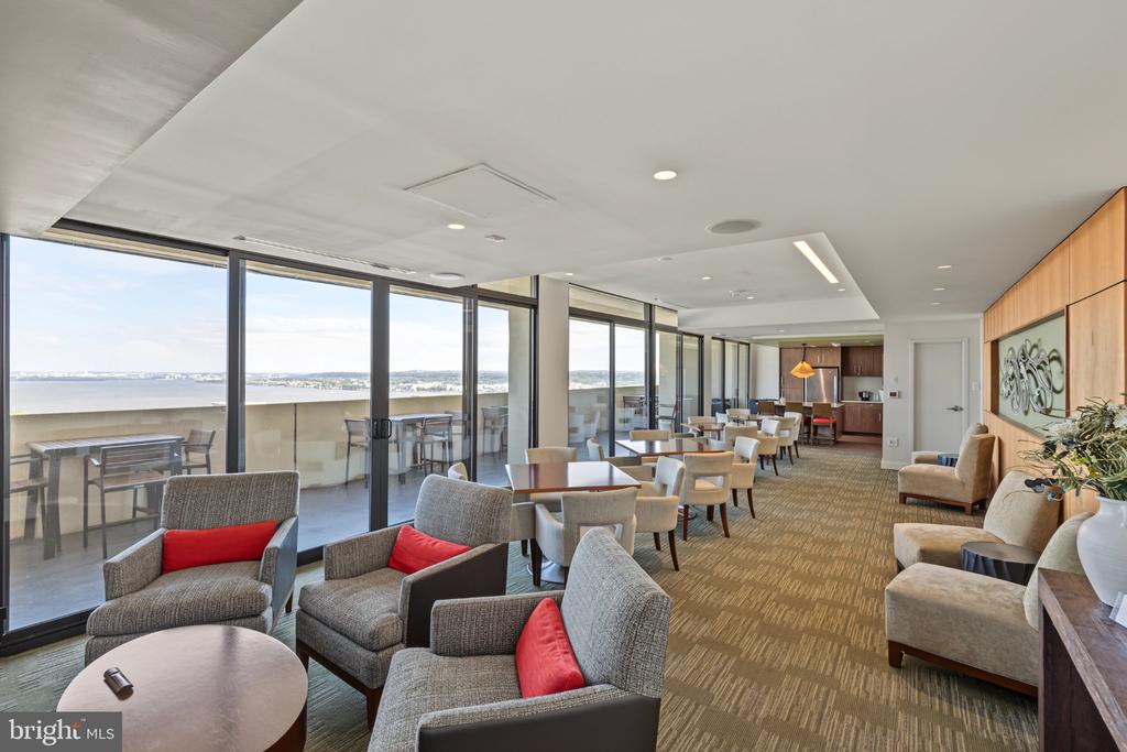 400 MADISON STREET Unit: 1605