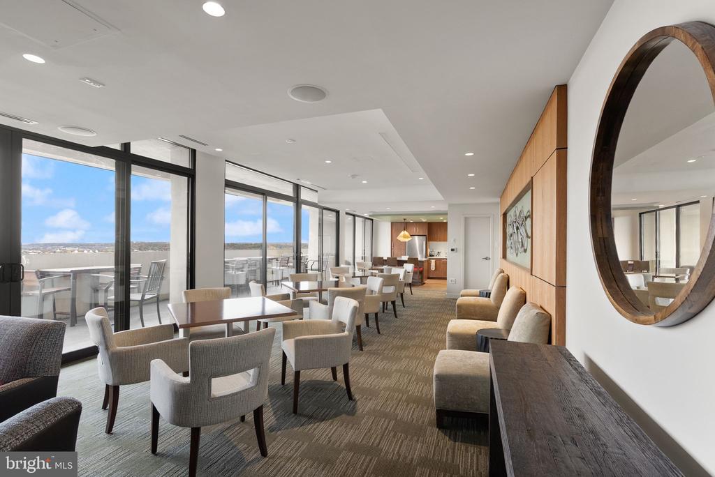 400 MADISON STREET Unit: 1605
