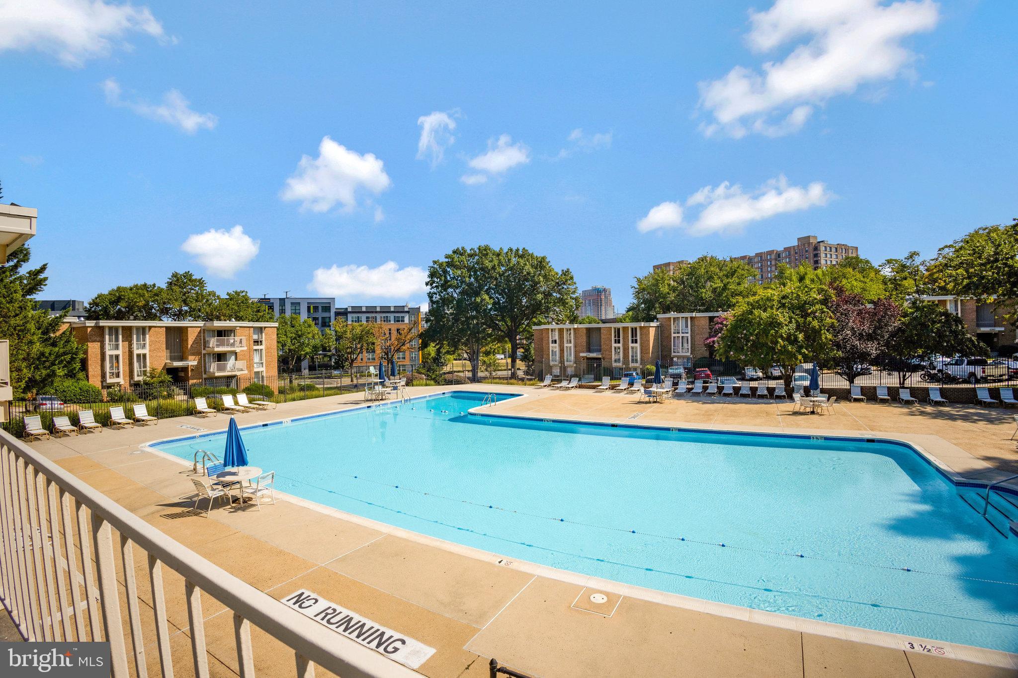 2649 Redcoat Dr #123