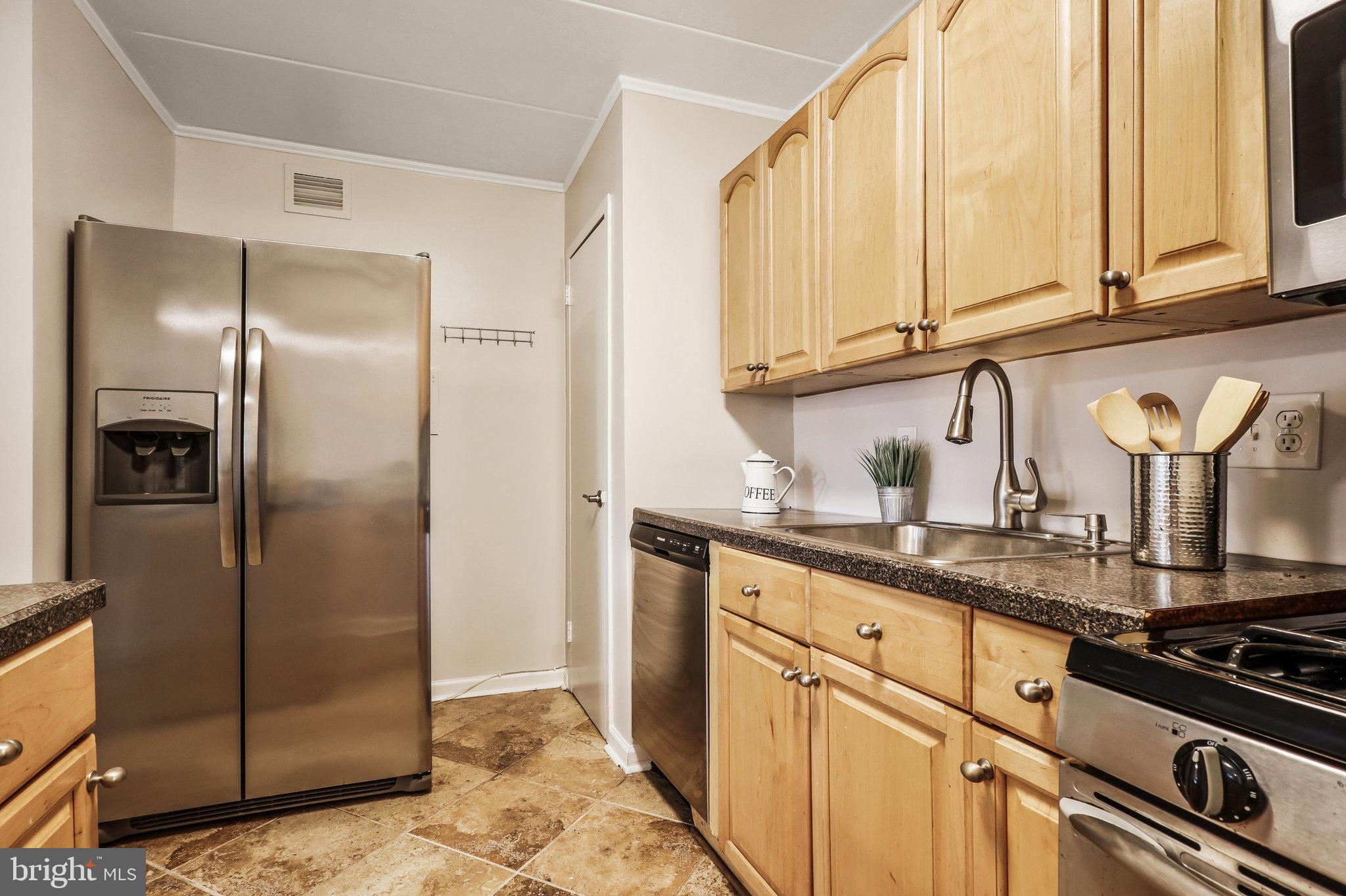 2649 Redcoat Dr #123