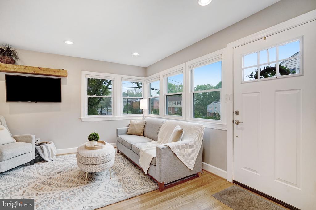 2517 Oberlin Dr